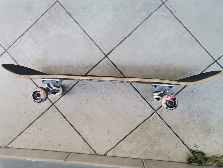 Skateboard Complet Element TEAM SEAL - Planche Noire 8.0 Pouces Prête à Rider