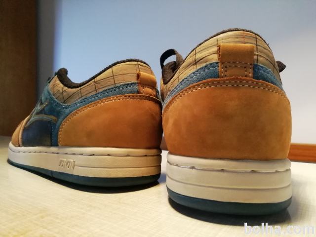 lakai kost one