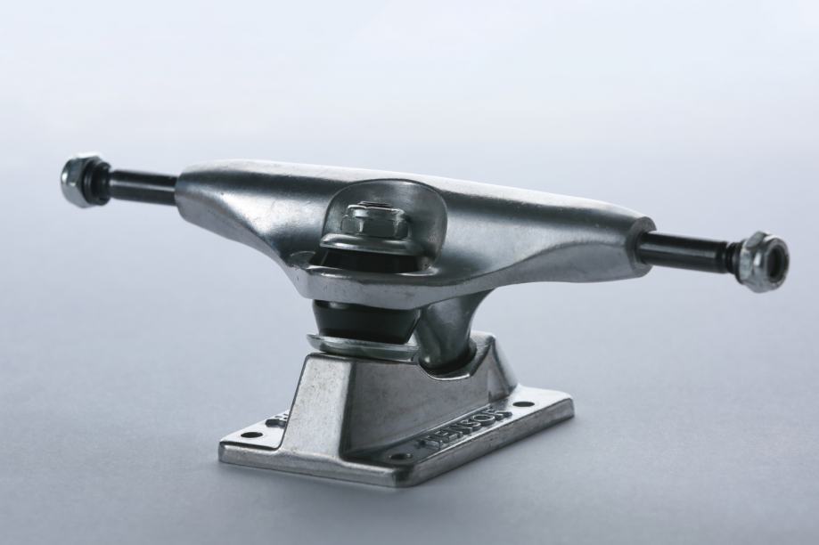 Tensor Alloys 5.0 Trucks Para Skate - Par De Ejes Raw 7.625", Ligeros Y Sensibles