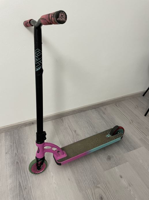 MGP Madd Gear Pro MFX 4.8 Stunt Scooter Deck - Gold - SALE WAS £ 110! UK MGP Madd Gear Pro MFX 4.8 Stunt Scooter Deck - Gold - SALE WAS £ 110! UK
