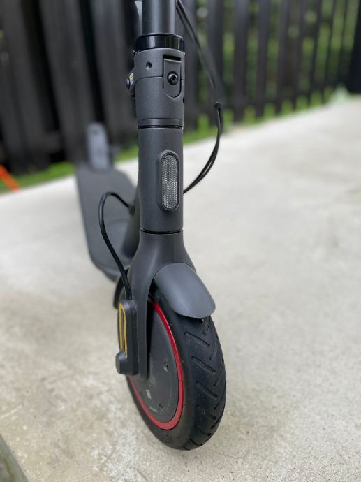 Xiaomi Mi Scooter Pro 2 Reifendruck Xiaomi Mi Scooter Pro 2 električni skiro