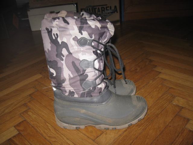zimski škornji vojaškega videza št.39
