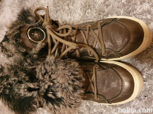Dekliški/ženski zimski čevlji št. 37
