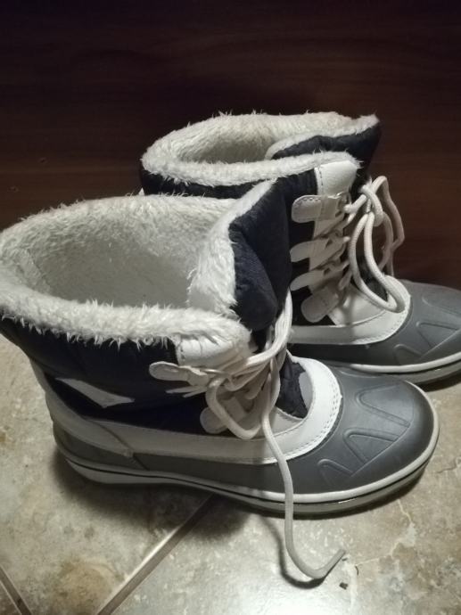 Dekliški zimski škornji številka 35