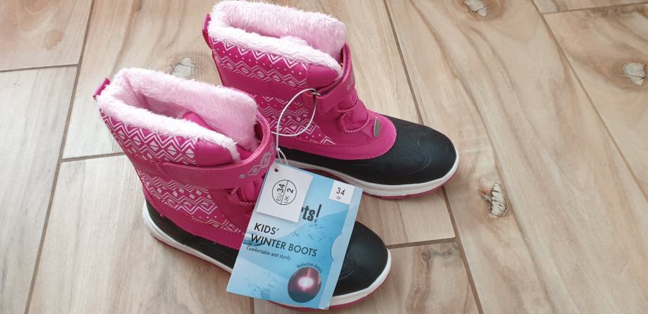 Zimski dekliški čevlji 34 novi