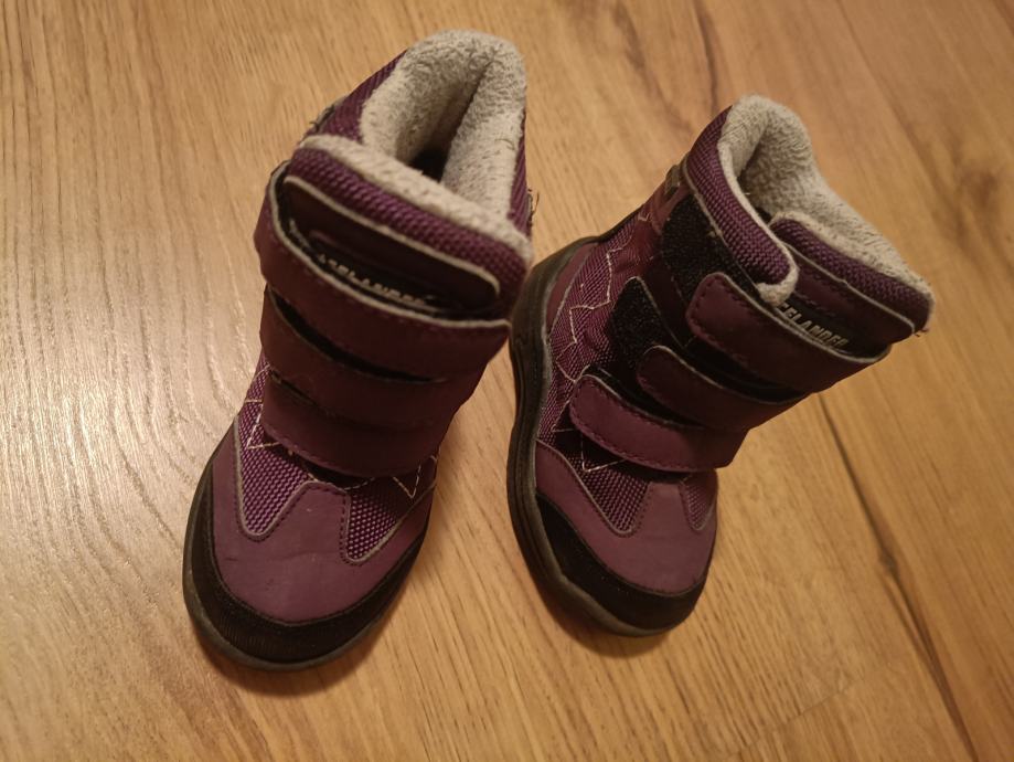 Zimski škornji za deklico , velikost 22 in 23