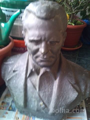 Prodam doprsni kip Josip Broz TITO