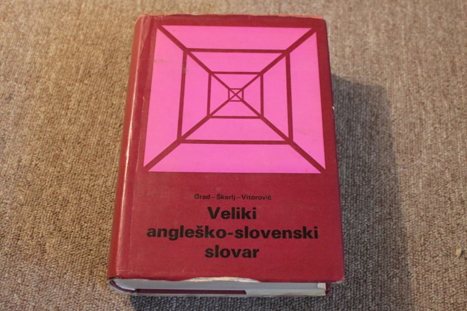 Veliki angleško-slovenski slovar 1.300 strani