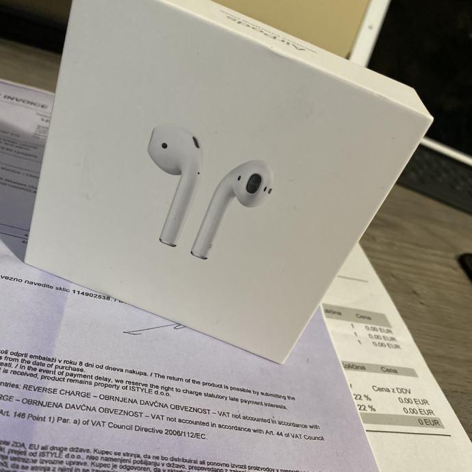 Airpods 2 wireless charging case