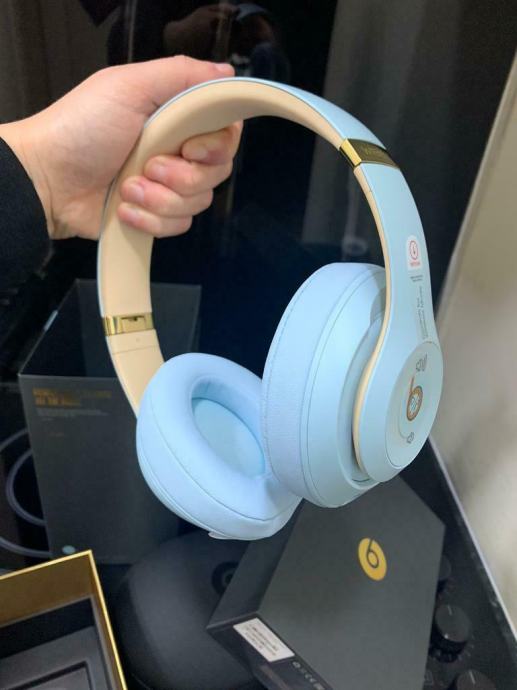 Beats by Dr. Dre Studio3 Wireless Crystal Blue Limited Edition