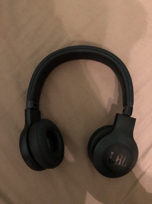 JBL c45bt  brezžične slušalke