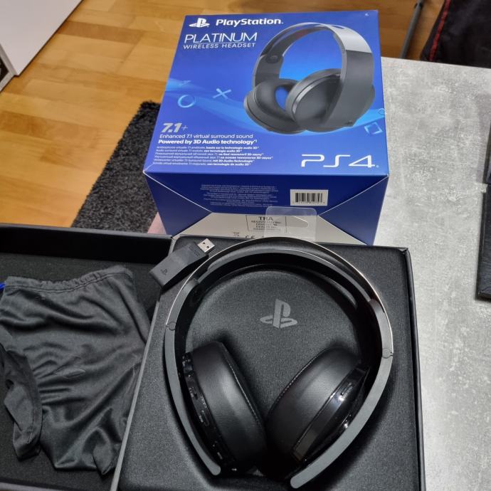 Sony Playstation 4 Platinum Wireless Headset slušalke