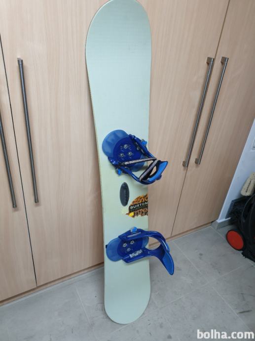KOMPLET SNOWBOARD BURTON Charger 61 IN ČEVLJI BURTON