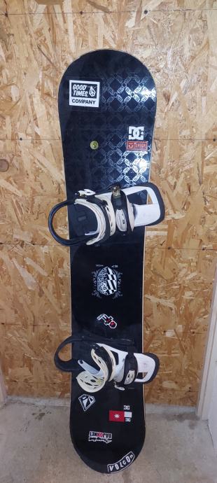 Nitro snowboard 160cm + burton cartel vezi L