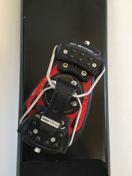 Snowboard race Elan Ballistic