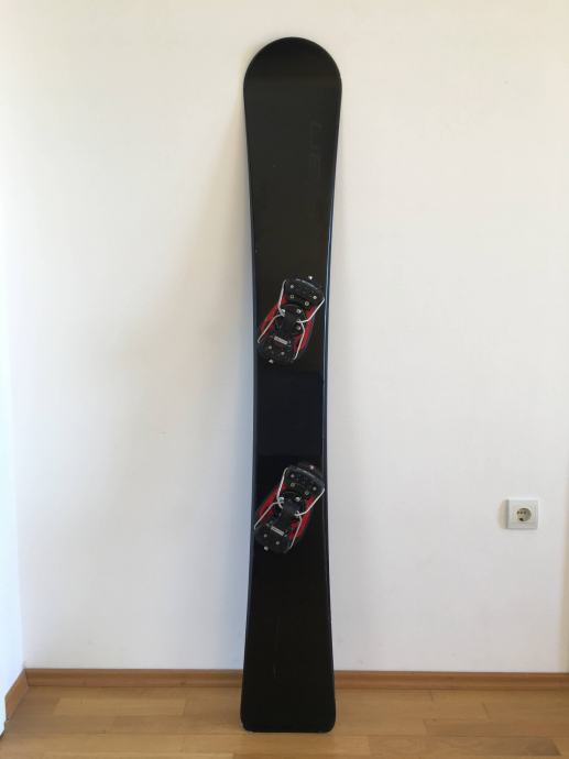 Snowboard race Elan Ballistic