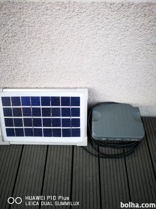 Solarna celica panel z akumulatorjem in elektroniko