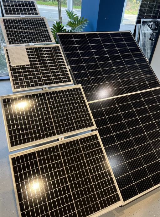 Solarni panel kolektor Sončna celica elektrarna RISEN 440W