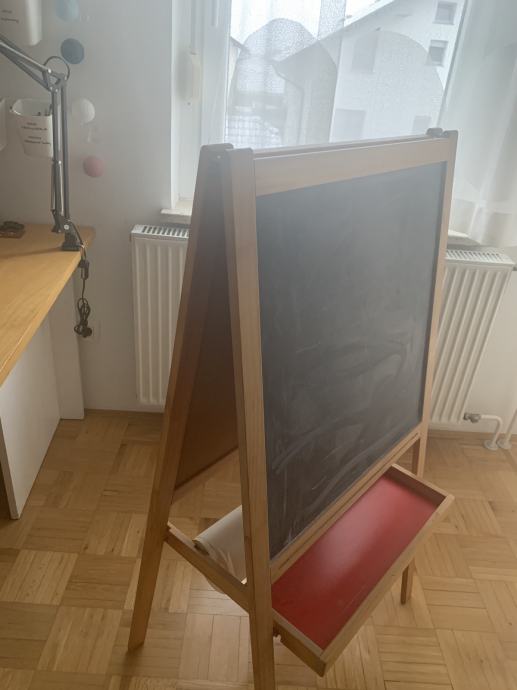 Samostojeca Ikea tabla za pisanje