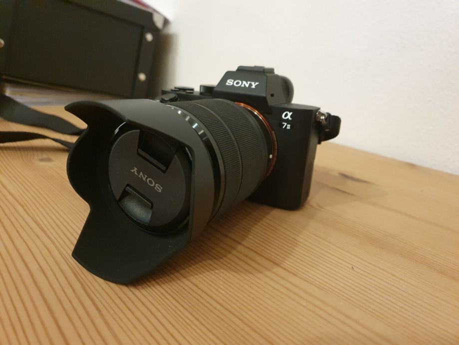 Sony Alpha 7 II + 28-70mm Objektiv - Kit - ILCE-7M2K + dod. baterija