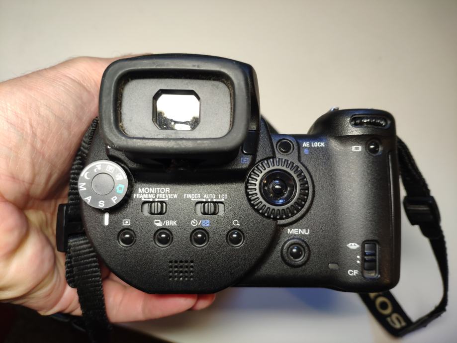 Sony DSC R1 digitalni fotoaparat, 10.3 Megapixels in CMOS senzor