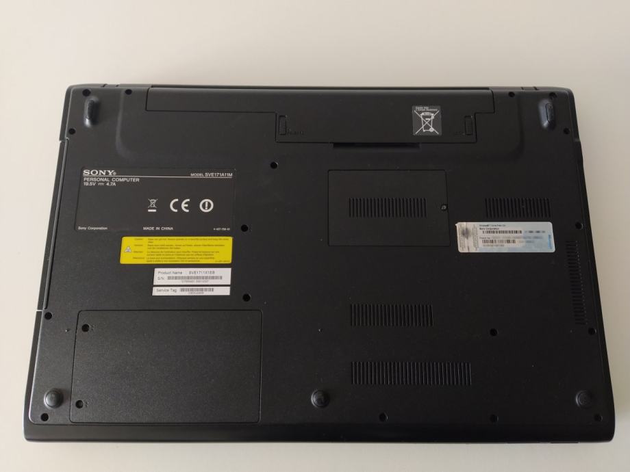 Sony VAIO (SVE171A11M) - v okvari matične plošče