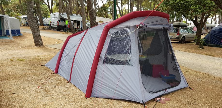 Skoraj nov šotor z napihljivimi stranicami - McKinley Aergo 4