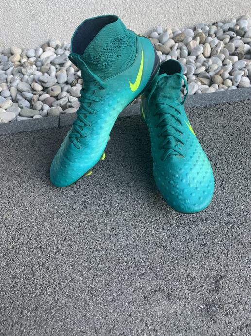 Kopačke nike magista 42,5