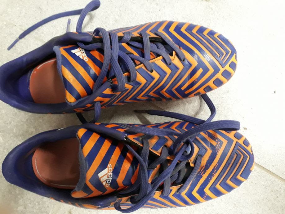 Nogometni čevlji Adidas št. 34