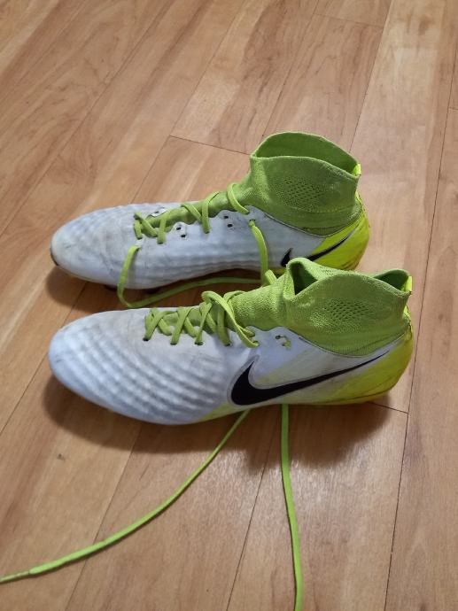 Nogometni čevlji - kopačke Nike Magista št. 44 UK 9