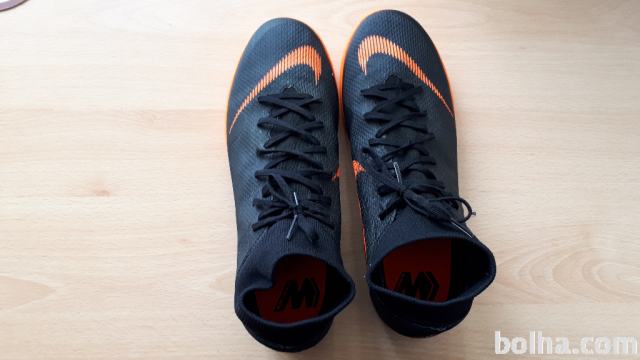 praktično novi nogometni čevlji Nike,v.42,dvoranski/zunanji