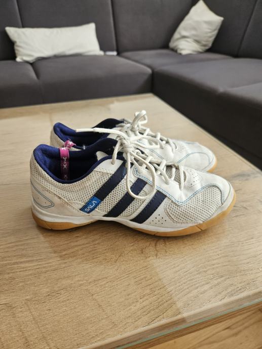 Športna obutev Adidas velikost 36