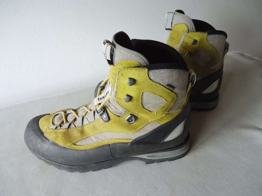 Pohodni čevlji gojzarji  Hanwag Ferata Combi GTX (moški 11,5 # 46,2/3)