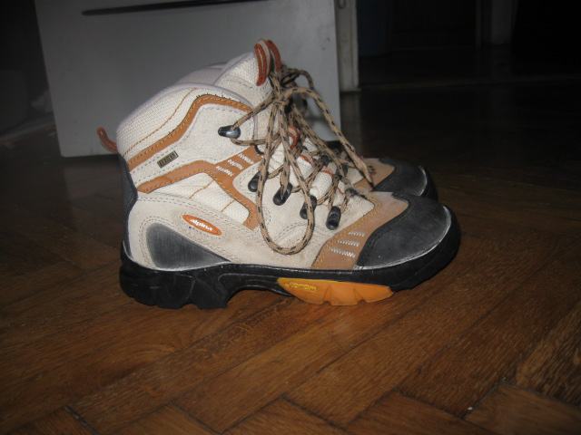 planinski čevlji Alpina št.34