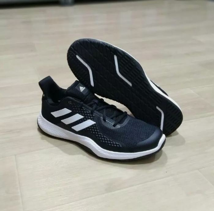 Adidas fit bounce novi moški športni čevlji vel 45