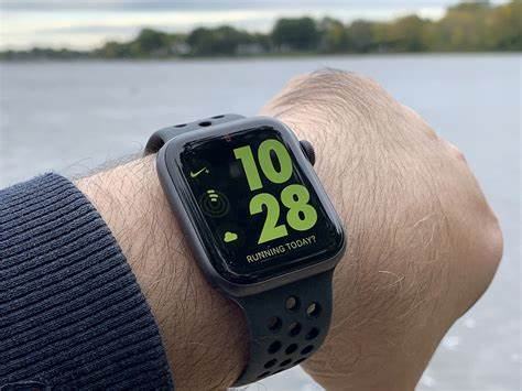 Apple Watch Nike+ Series 4 GPS, 44mm Space Gray Aluminum