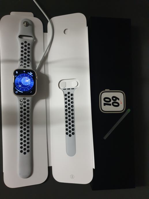 Pametna Ura Apple Watch Serija 7 Nike 45mm kot nov