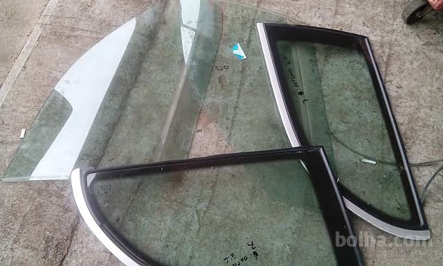 Škoda Octavia bočno steklo stransko vratno steklo šipa šipe