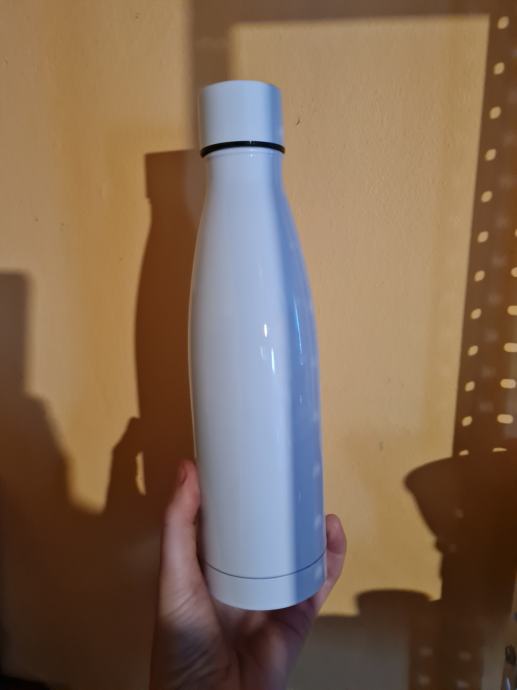 Kovinska steklenica za vodo