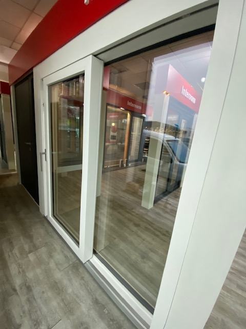 Internorm PVC/ALU dvižno-drsna stena