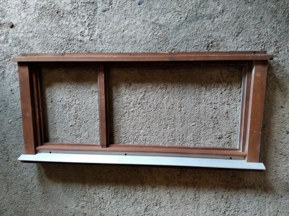 Leseno kletno okno
