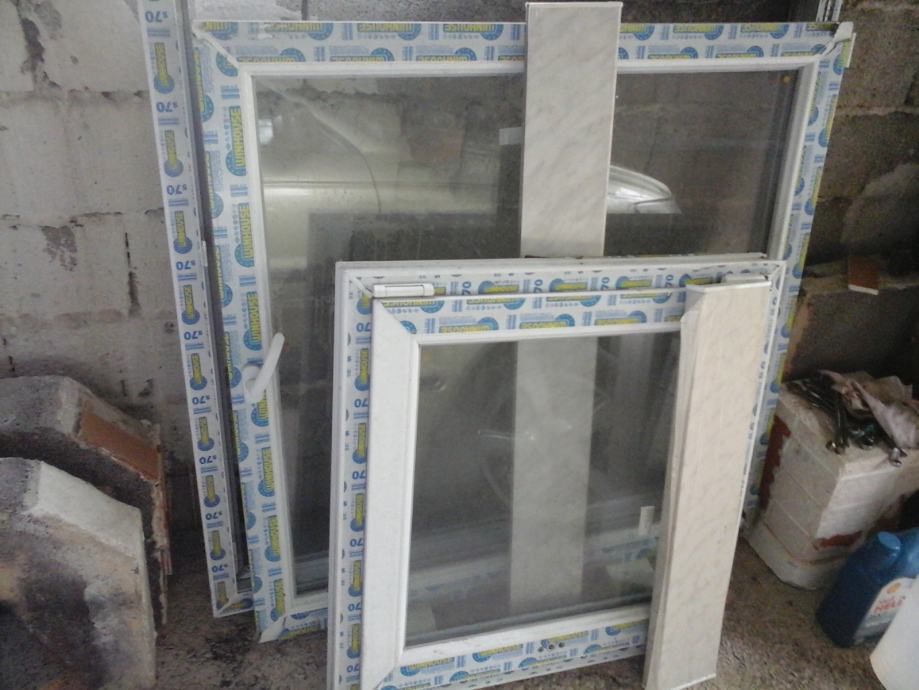 PVC okni 120x120 in 80x80