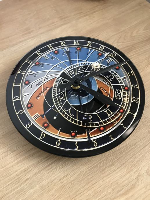 Replika najstarejše Praške astrononske ure