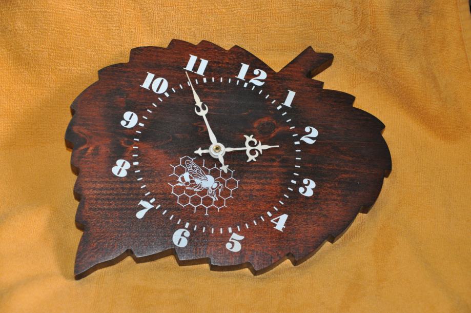 Umetniška lesena ura