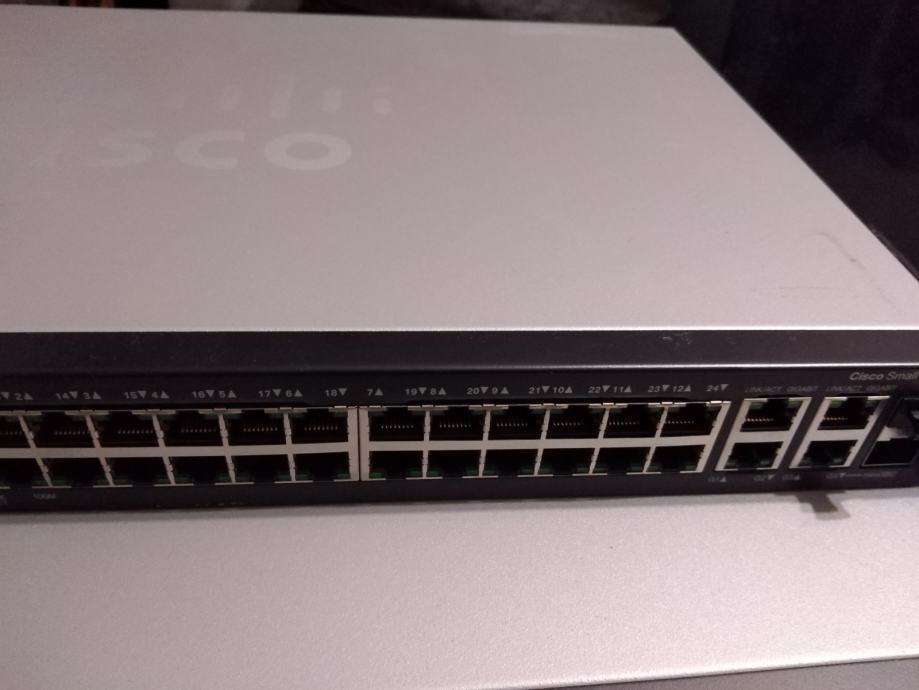Cisco mrežno stikalo 300 Series Switch SF300-24 port