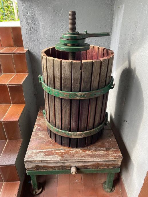 VINOGRADNIŠKA PREŠA