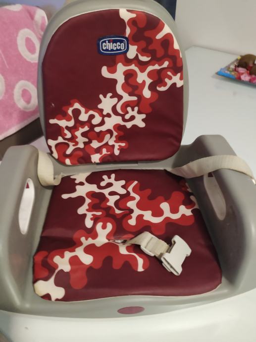 Prenosi zložljiv stolček Chicco za hranjenje otroka