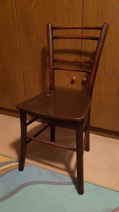 Lesen starinski stol