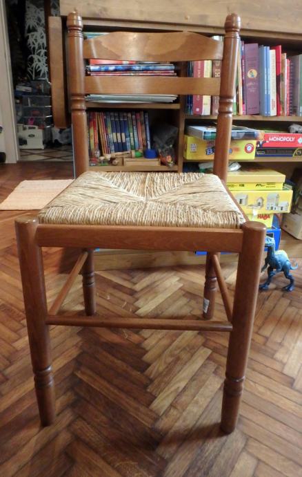Kuhinjski stol lesen