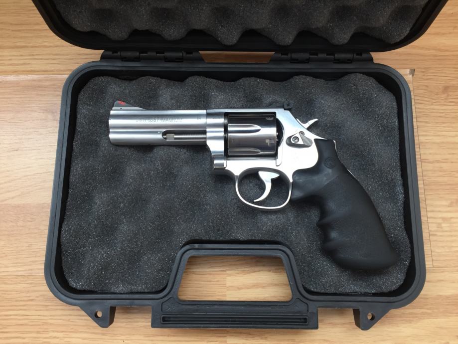 Smith & Wesson 686-6 .357 magnum